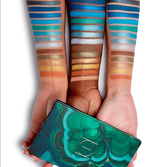 Hipdot Cenote Pressed Eyeshadow Palette - Picture 3 of 7